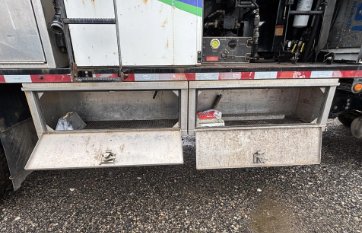 2014 Freightliner 108sd - $79,995