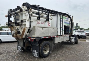 2014 Freightliner 108sd - $79,995