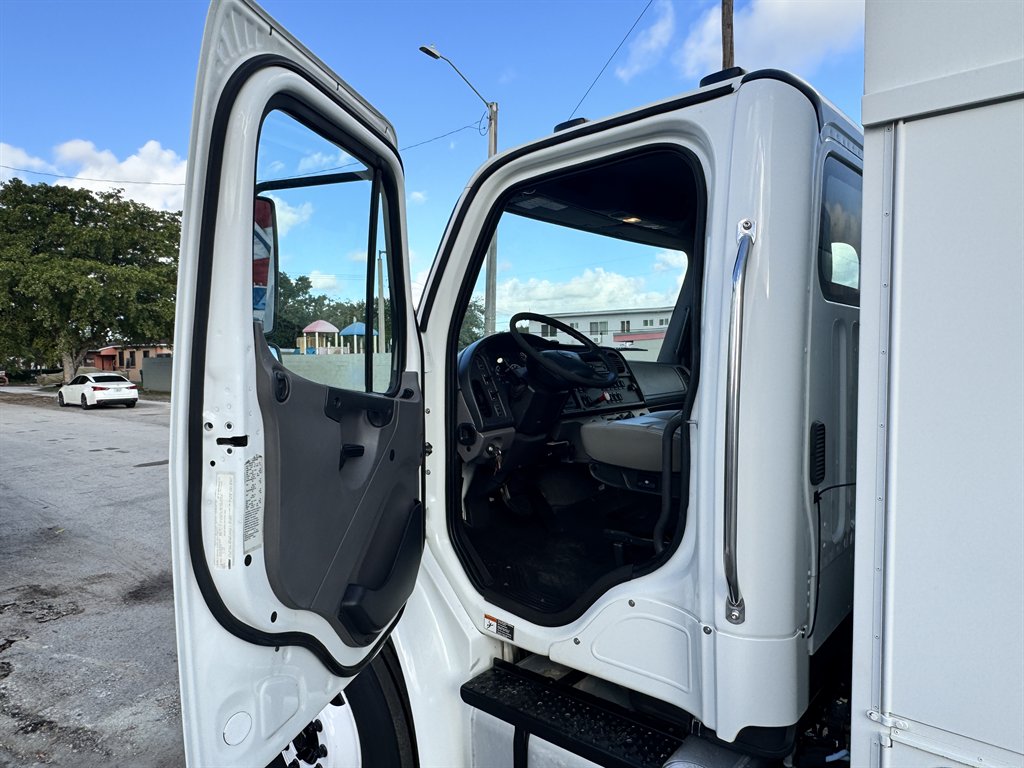 2014 Freightliner M2 - $25,995