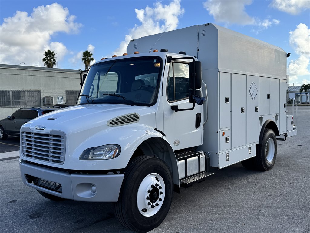 2014 Freightliner M2 - $25,995