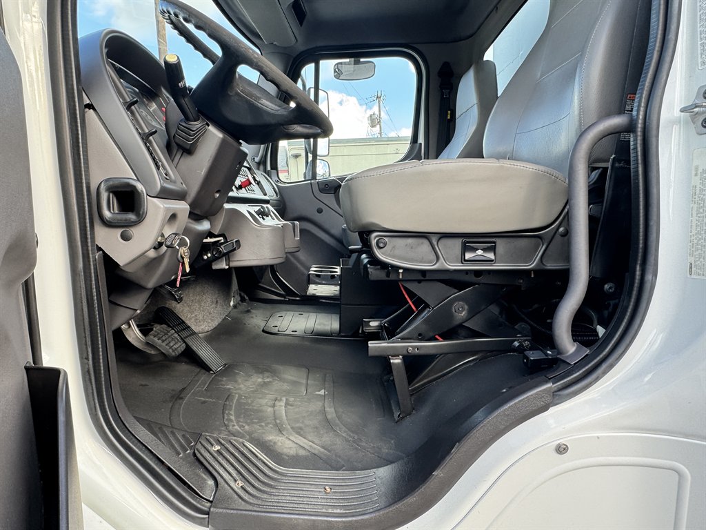 2014 Freightliner M2 - $25,995