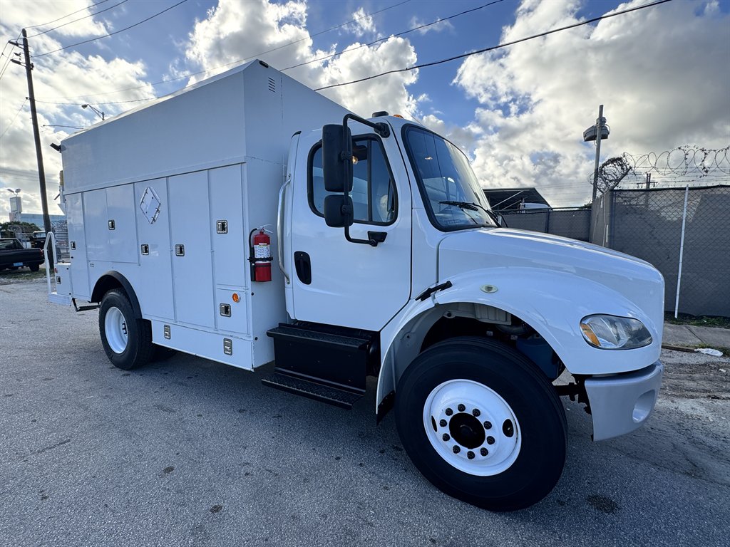 2014 Freightliner M2 - $25,995