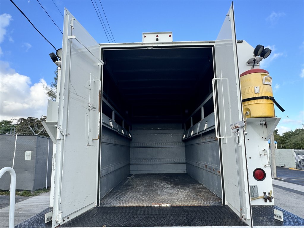 2014 Freightliner M2 - $25,995