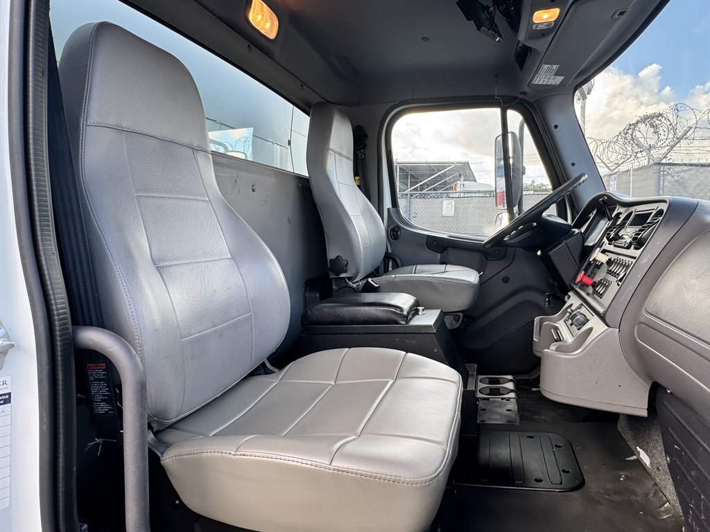 2014 Freightliner M2 - $25,995