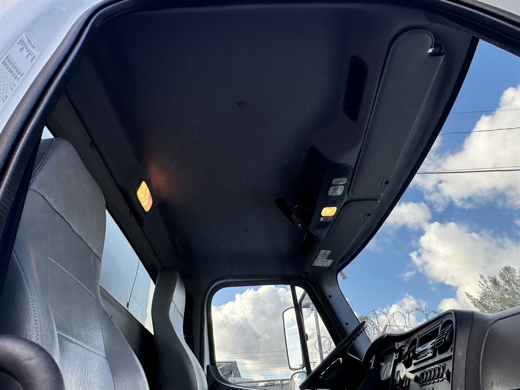2014 Freightliner M2 - $25,995