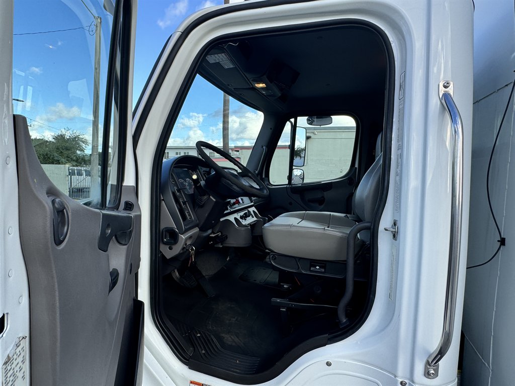 2014 Freightliner M2 - $25,995