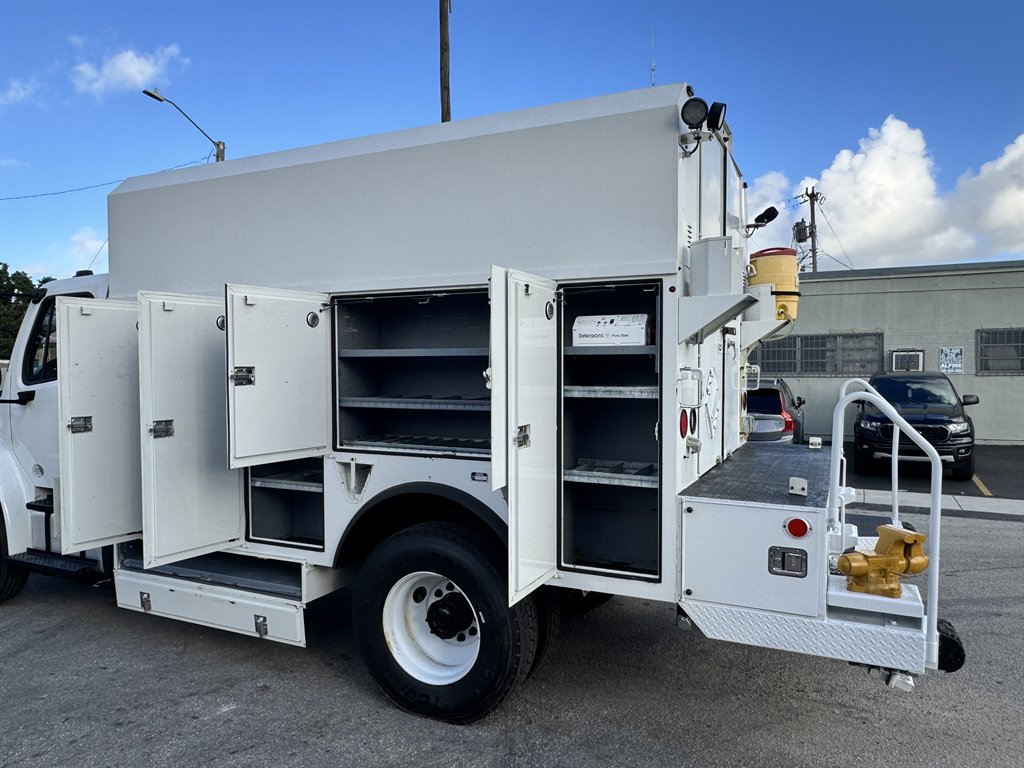 2014 Freightliner M2 - $25,995