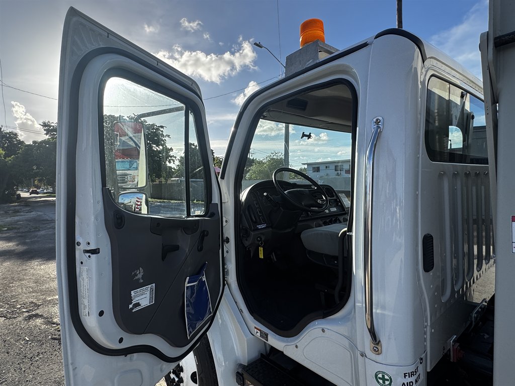 2014 Freightliner M2 - $69,995