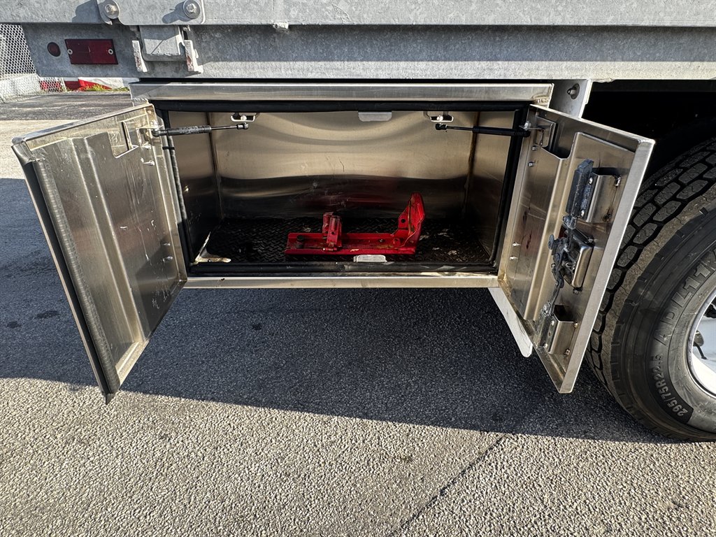 2014 Freightliner M2 - $69,995