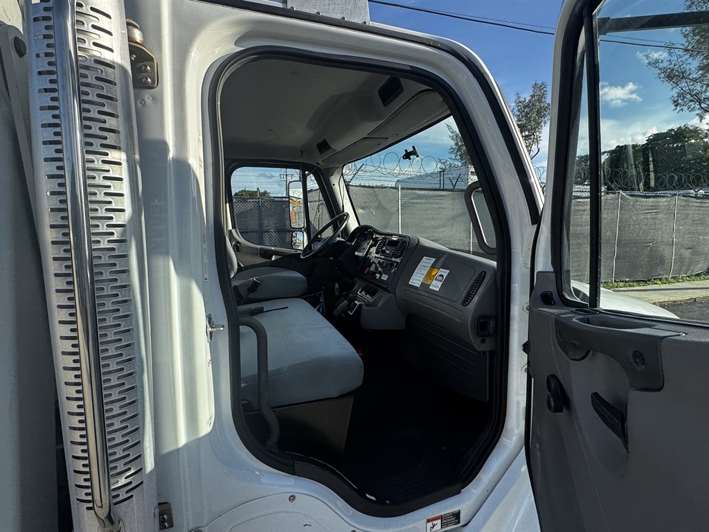 2014 Freightliner M2 - $69,995