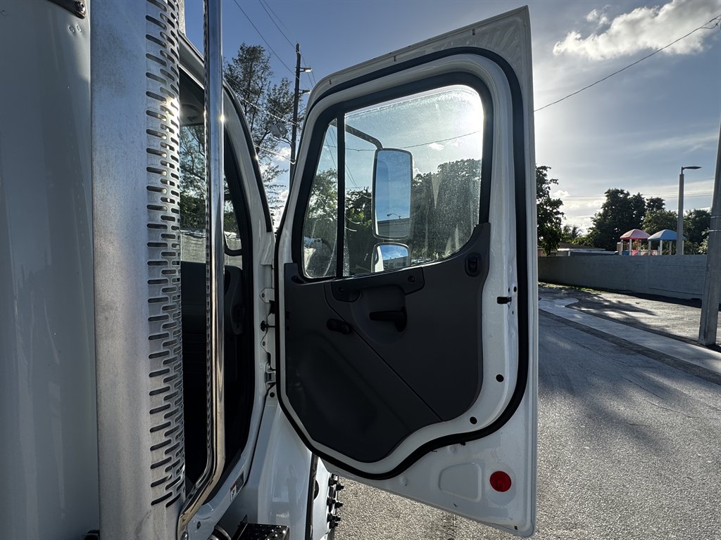 2014 Freightliner M2 - $69,995