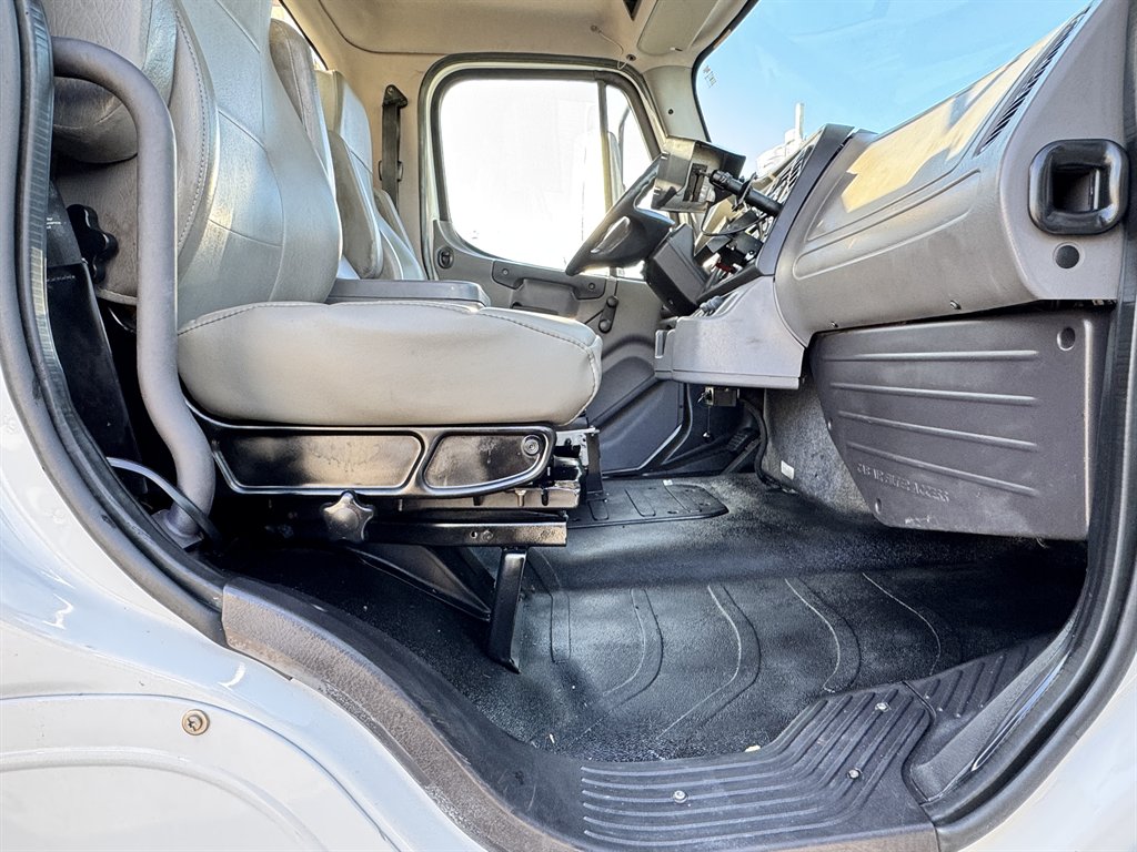 2015 Freightliner M2 - $36,995