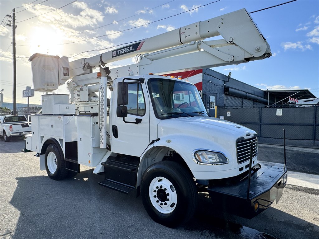 2015 Freightliner M2 - $36,995