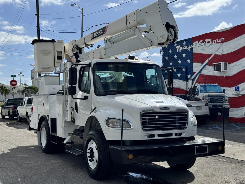 2015 Freightliner M2 - $36,995