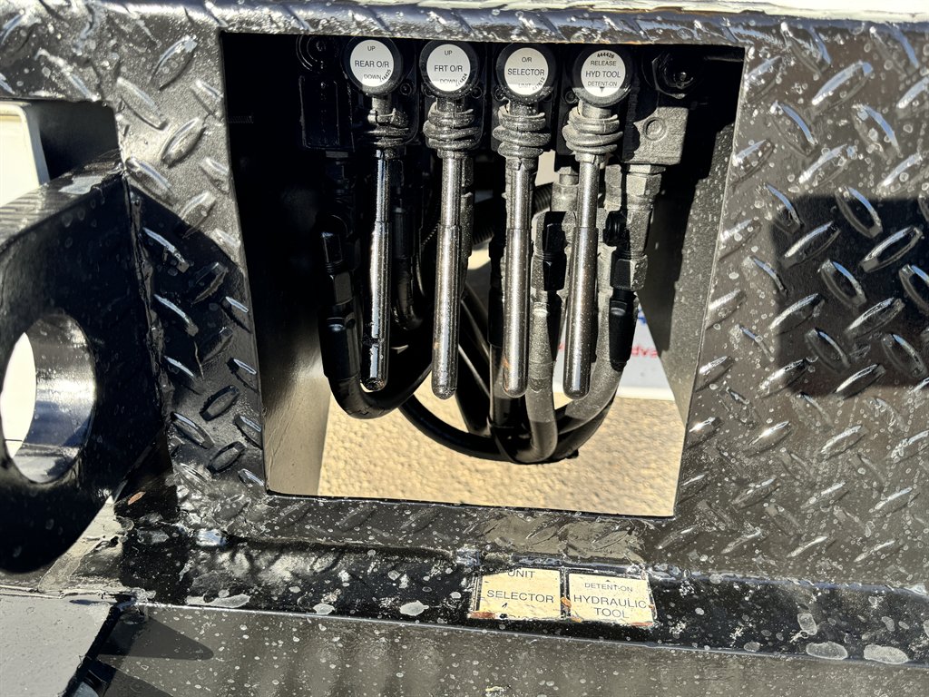 2015 Freightliner M2 - $36,995