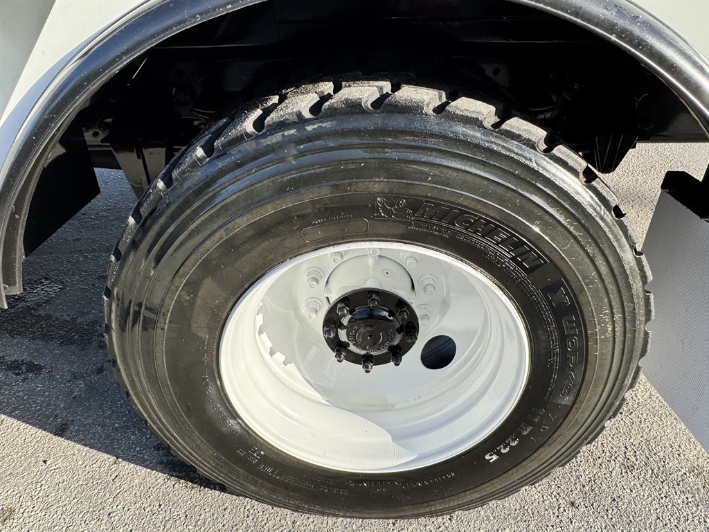 2015 Freightliner M2 - $36,995
