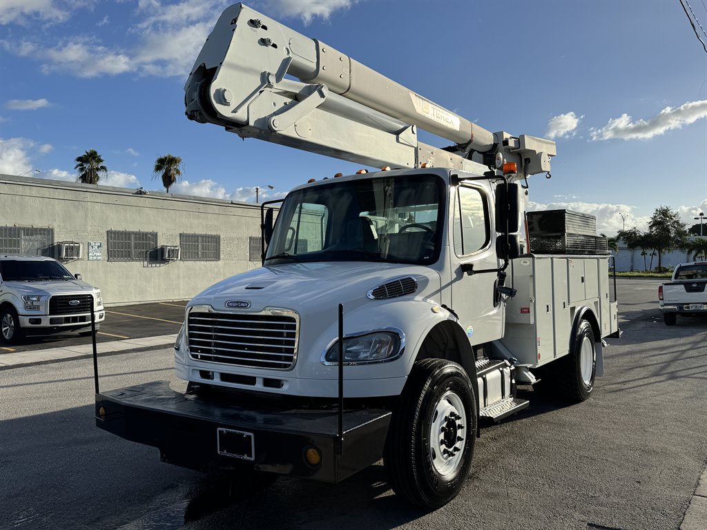 2015 Freightliner M2 - $36,995