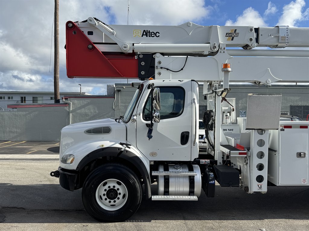 2015 Freightliner M2 - $165,995