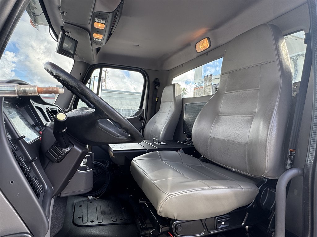 2015 Freightliner M2 - $165,995