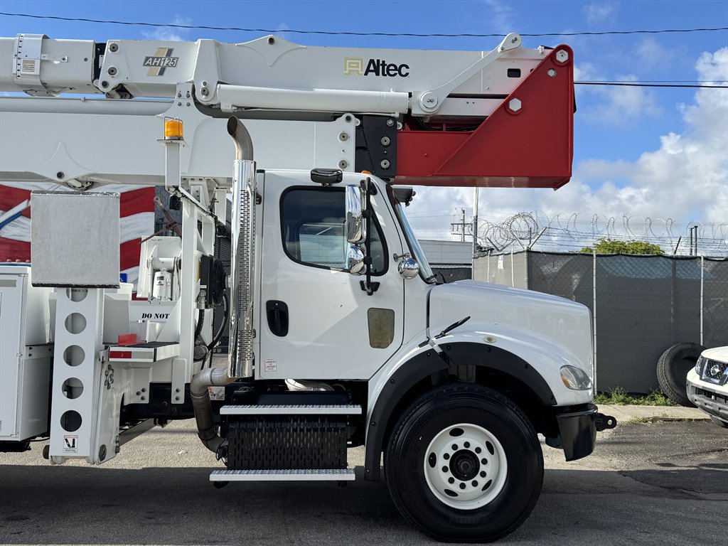 2015 Freightliner M2 - $165,995