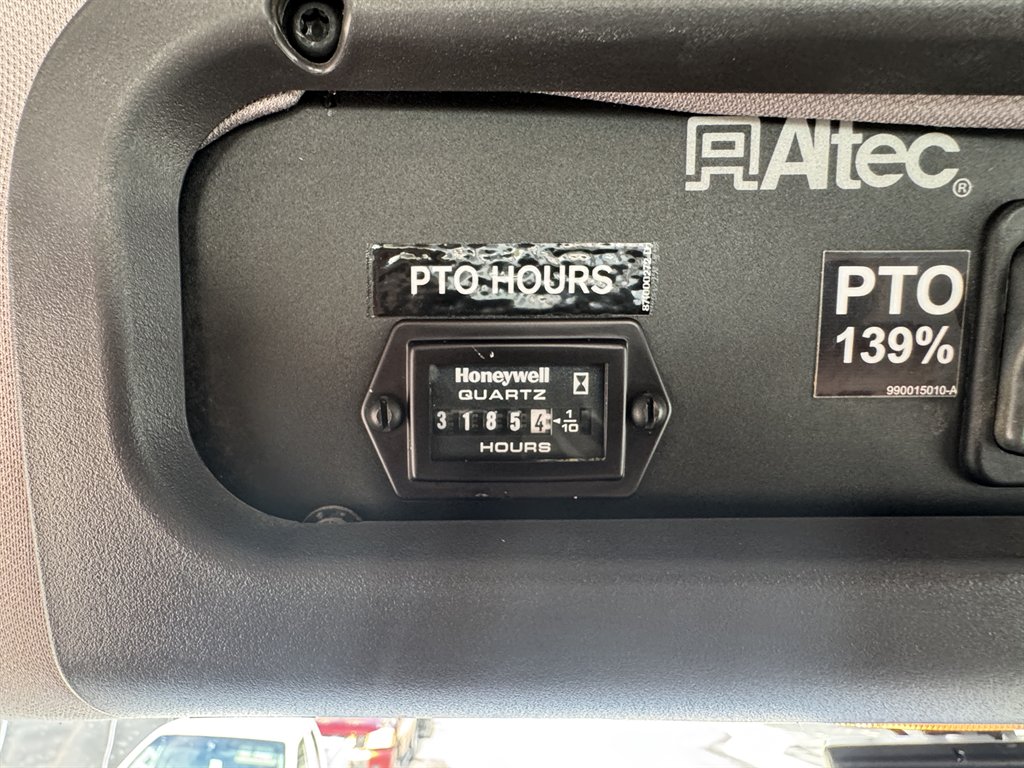 2015 Freightliner M2 - $165,995