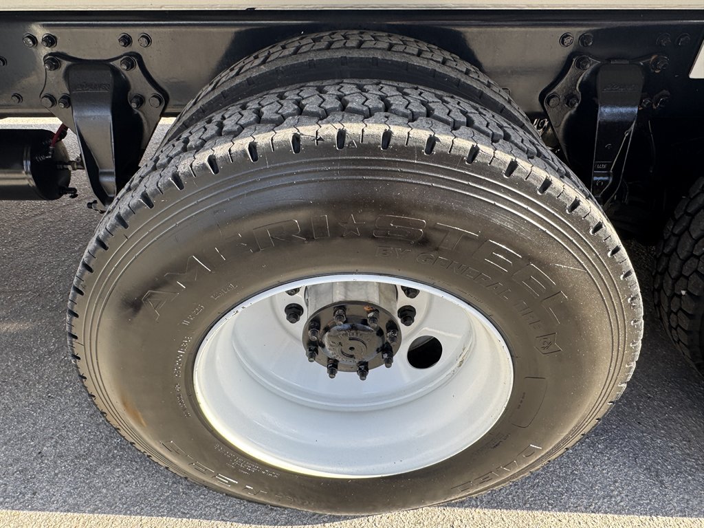 2015 Freightliner M2 - $165,995