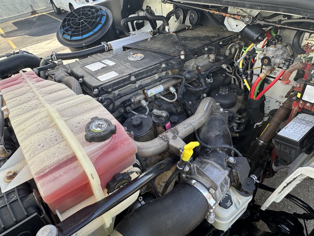 2015 Freightliner M2 - $165,995