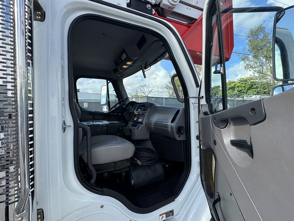 2015 Freightliner M2 - $165,995