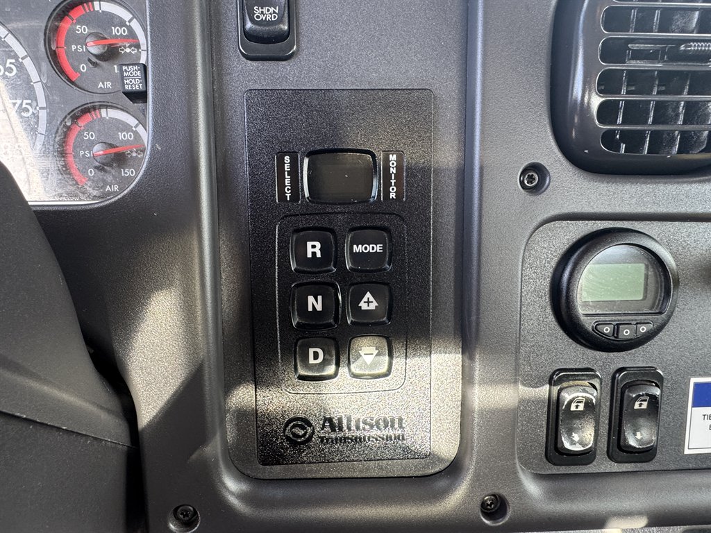 2015 Freightliner M2 - $165,995
