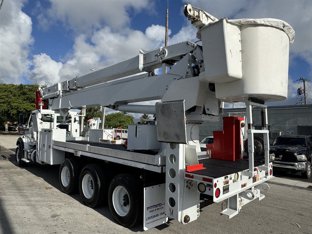 2015 Freightliner M2 - $165,995