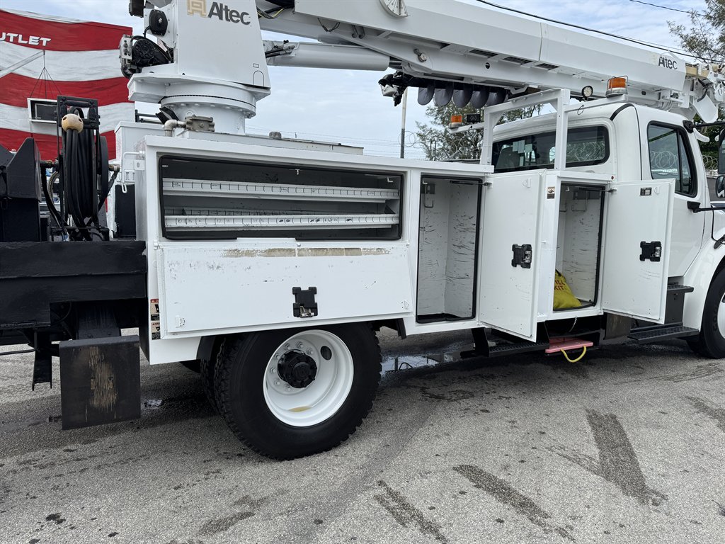 2015 Freightliner M2 - $42,995