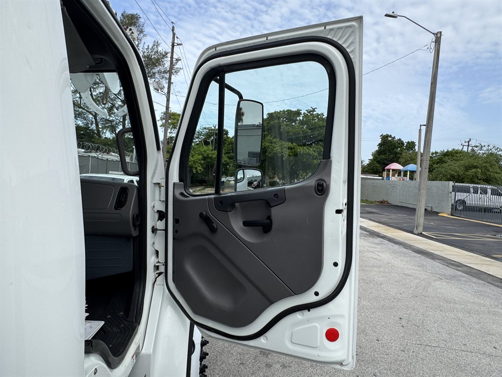 2015 Freightliner M2 - $42,995