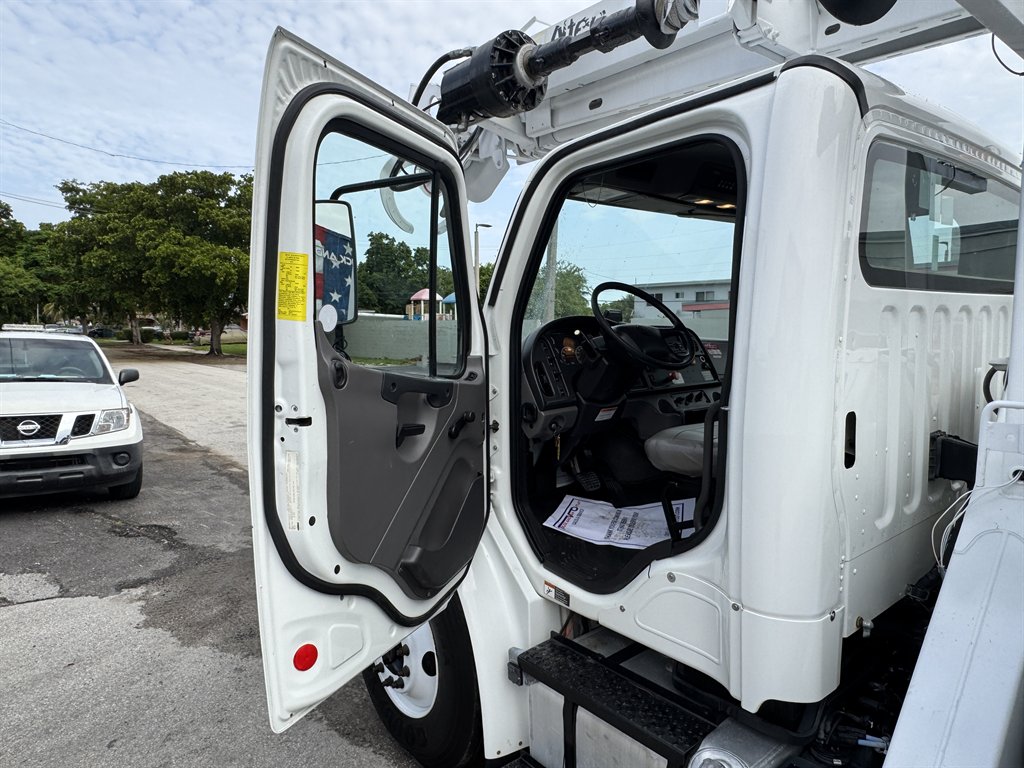 2015 Freightliner M2 - $42,995