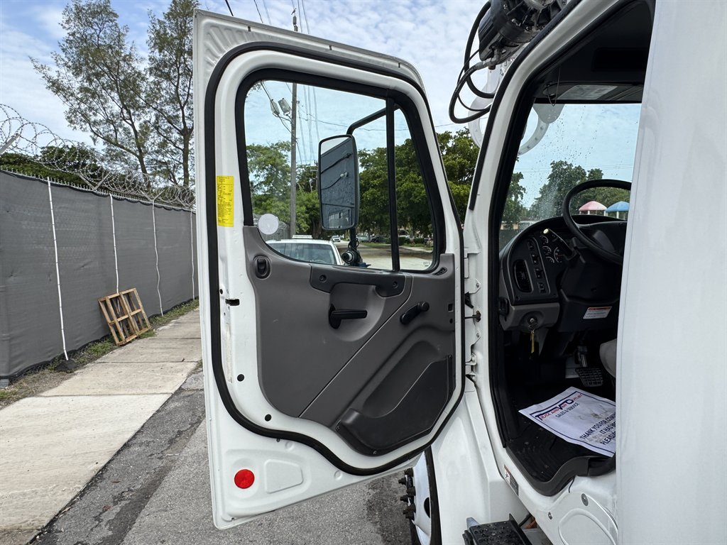 2015 Freightliner M2 - $42,995
