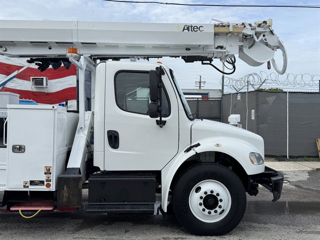 2015 Freightliner M2 - $42,995