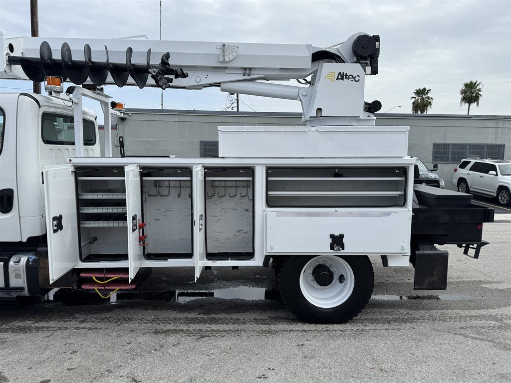 2015 Freightliner M2 - $42,995