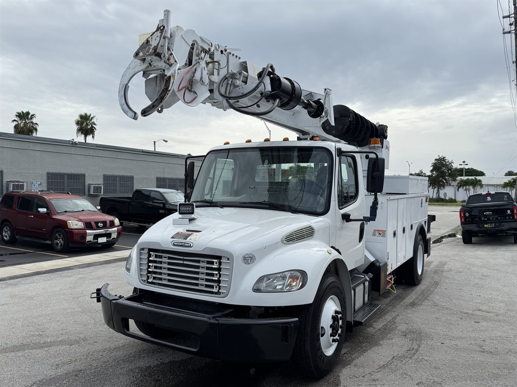 2015 Freightliner M2 - $42,995