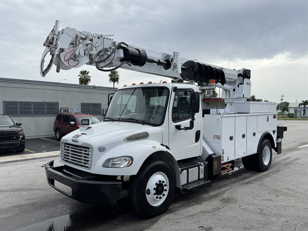 2015 Freightliner M2 - $42,995