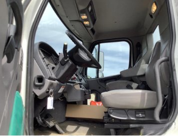 2015 Freightliner 108sd - $119,995