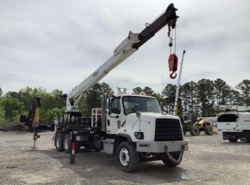 2015 Freightliner 108sd - $119,995