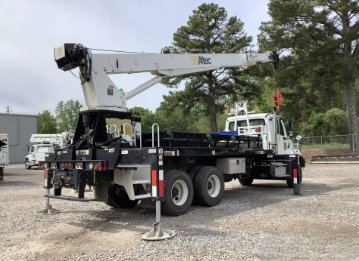 2015 Freightliner 108sd - $119,995