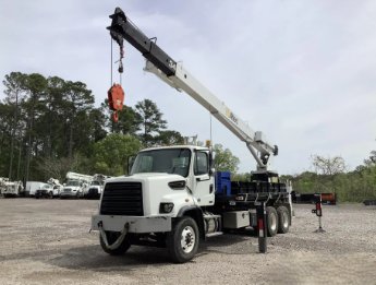 2015 Freightliner 108sd - $119,995