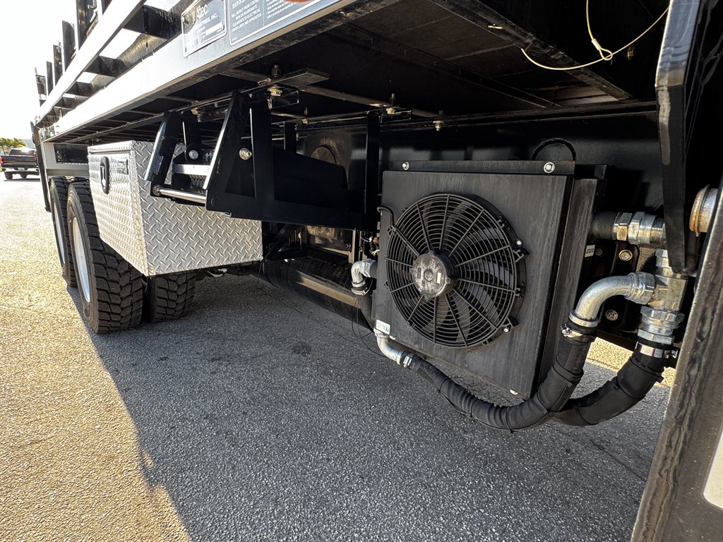 2015 Freightliner 108sd - $119,995