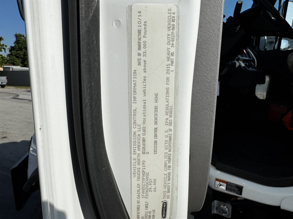 2015 Freightliner 108sd - $119,995