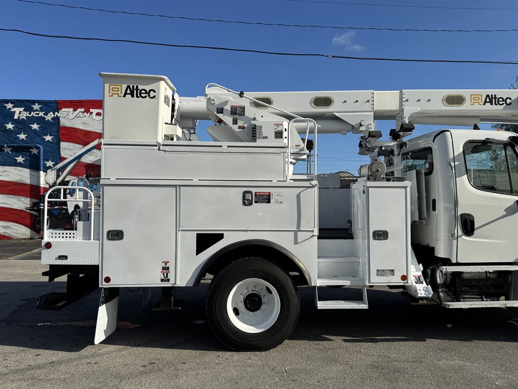 2015 Freightliner M2 - $29,995