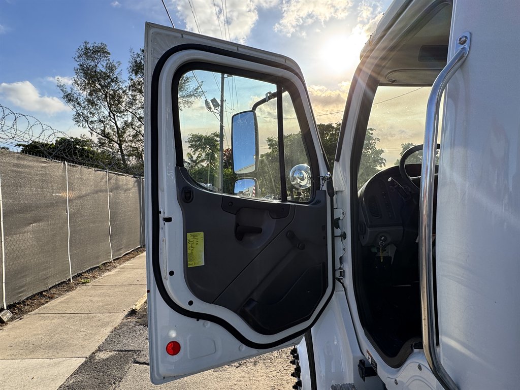 2015 Freightliner M2 - $29,995