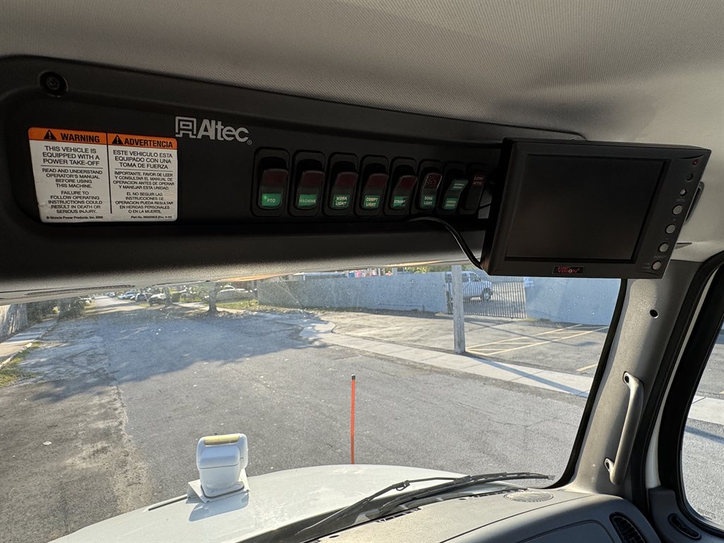 2015 Freightliner M2 - $29,995