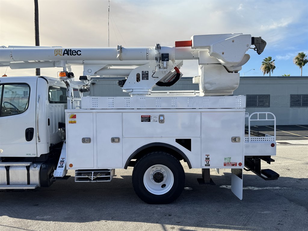 2015 Freightliner M2 - $29,995