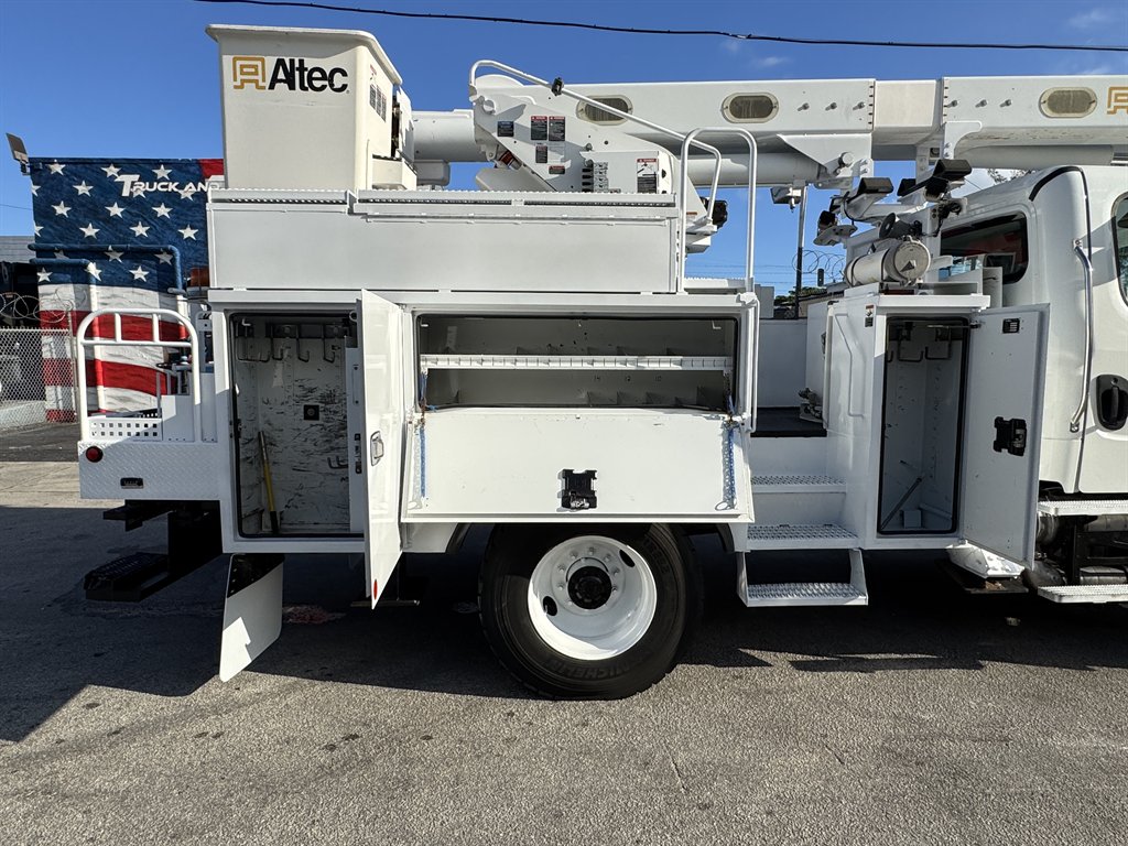 2015 Freightliner M2 - $29,995