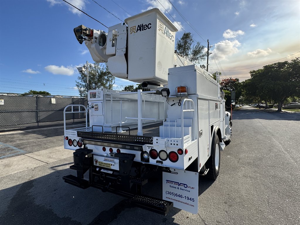 2015 Freightliner M2 - $29,995